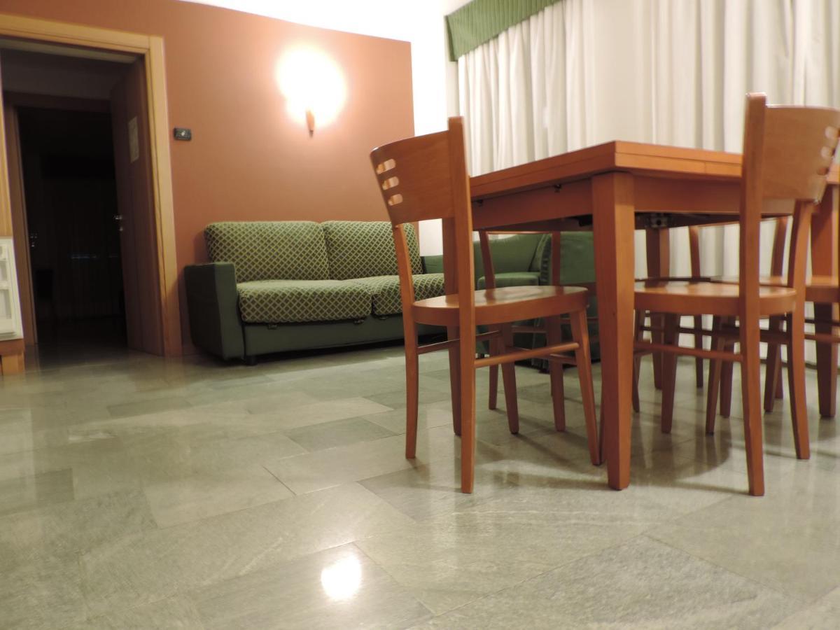 Residence Pizzo Scalino 키에사인발마렌코 외부 사진