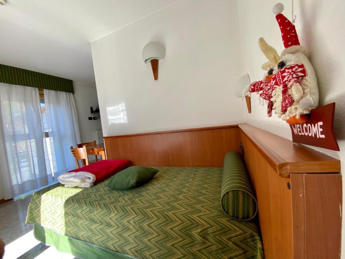 Residence Pizzo Scalino 키에사인발마렌코 외부 사진