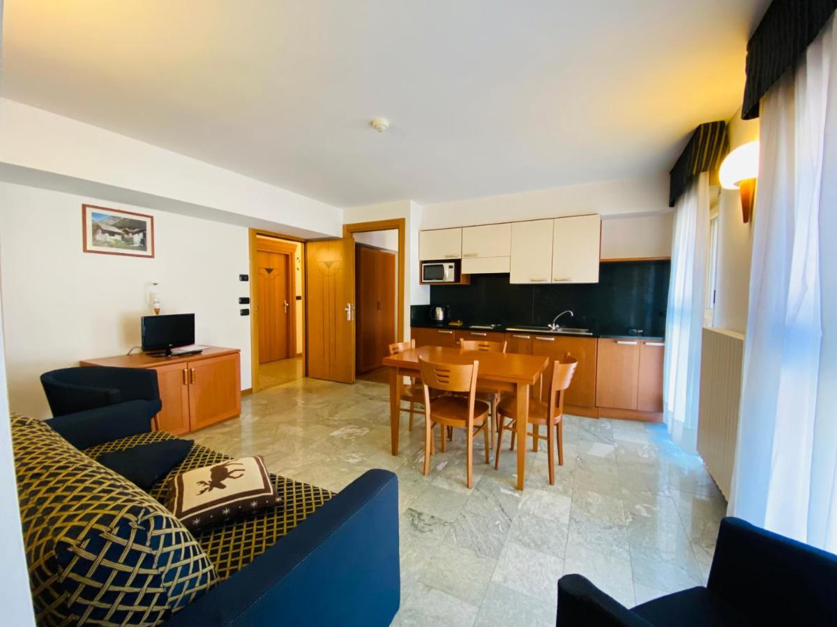 Residence Pizzo Scalino 키에사인발마렌코 외부 사진