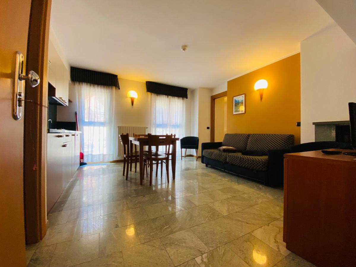 Residence Pizzo Scalino 키에사인발마렌코 외부 사진