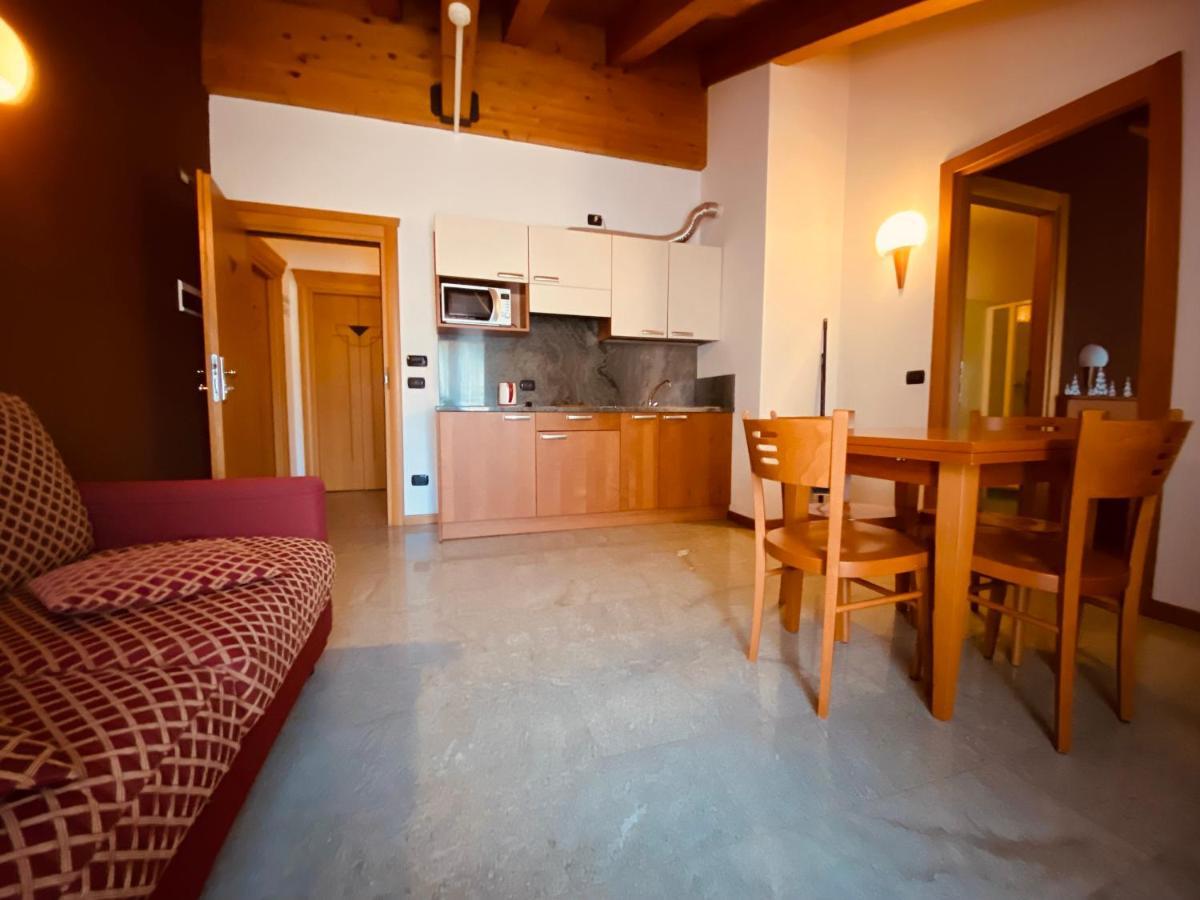 Residence Pizzo Scalino 키에사인발마렌코 외부 사진