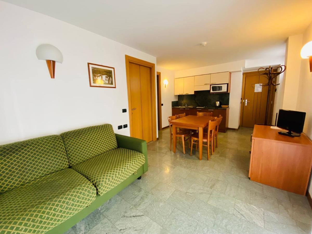 Residence Pizzo Scalino 키에사인발마렌코 외부 사진
