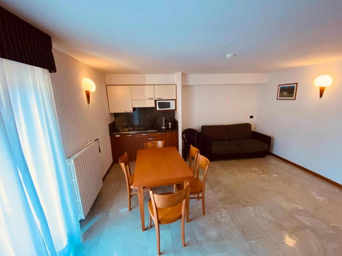 Residence Pizzo Scalino 키에사인발마렌코 외부 사진