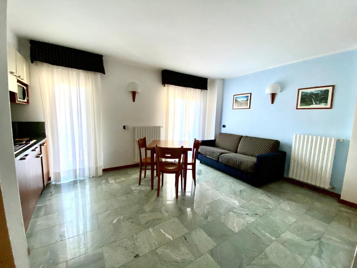 Residence Pizzo Scalino 키에사인발마렌코 외부 사진